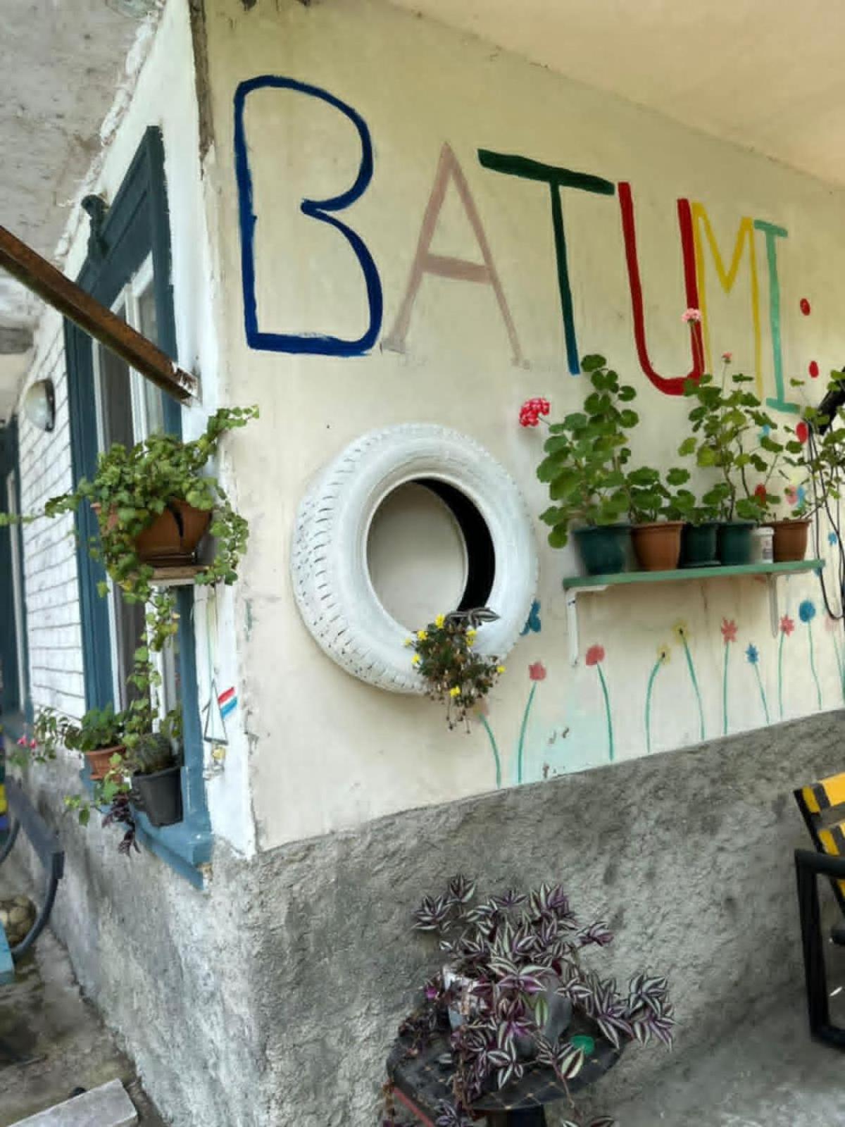 Guest House Barbi บาทูมิ ภายนอก รูปภาพ
